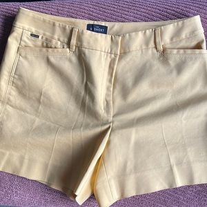 WHBM shorts 💛💛